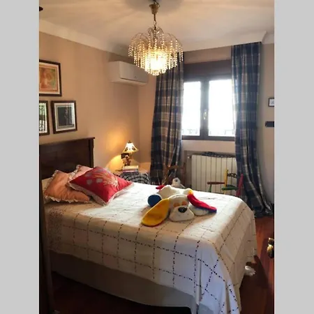 Casa En Con Hermoso Jardin, Parking Calle Granada