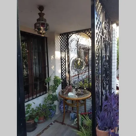 بيت للعطل Casa En Con Hermoso Jardin, Parking Calle *