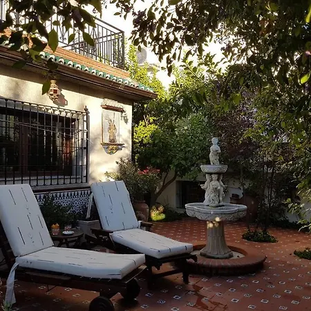 Casa En Con Hermoso Jardin, Parking Calle