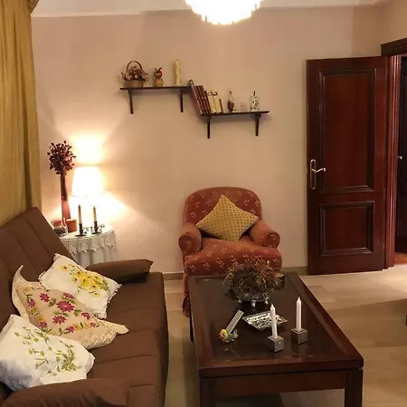 Dom wakacyjny Casa En Con Hermoso Jardin, Parking Calle Grenada